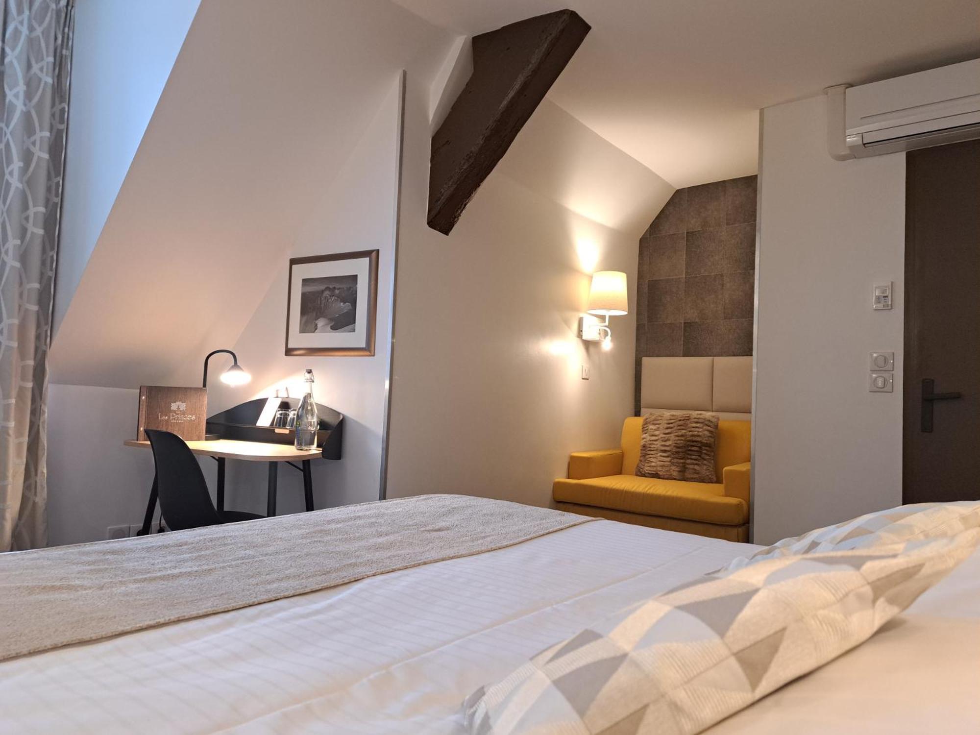 Hotel Des Princes, Chambery Centre Dış mekan fotoğraf